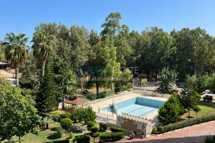 Четырёхкомнатная квартира в 150 метрах от моря в районе Соли-Мерсин 3 