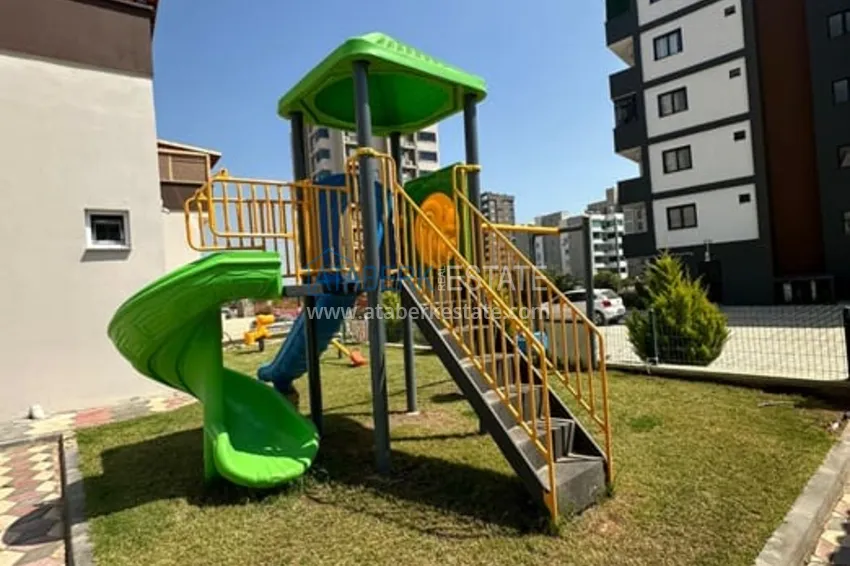 Дуплекс 4+1 с собственным садом в районе Мезитли-Мерсин 5 