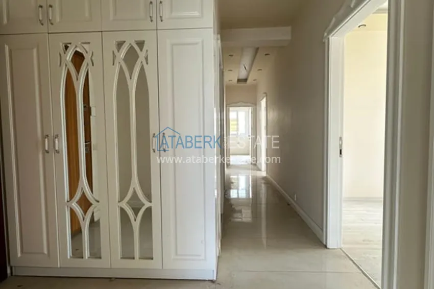 Приобрести Квартира 3+1 с отдельной кухней и застекленным балконом Соли-Мерсин 18 