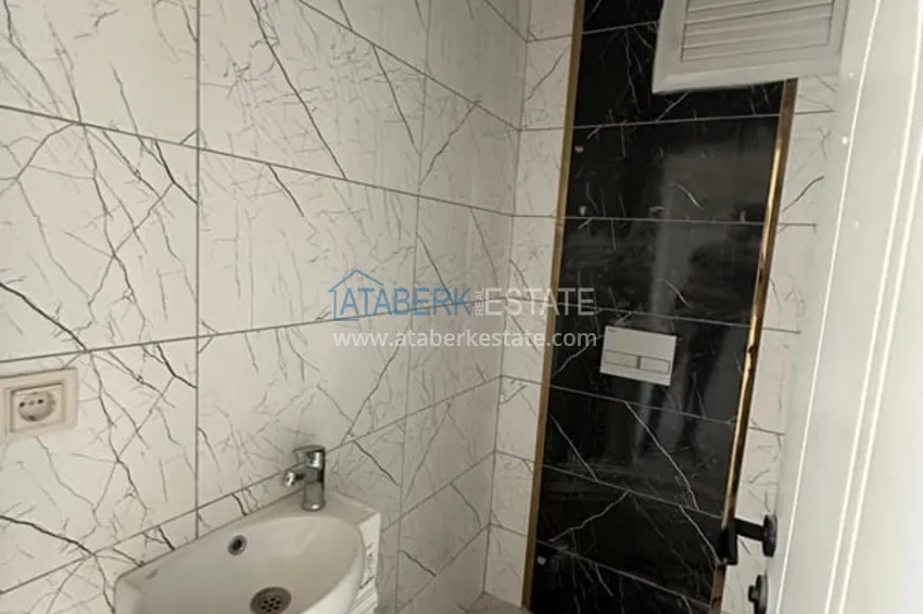 Приобрести Квартира 3+1 с отдельной кухней и застекленным балконом Соли-Мерсин 24 