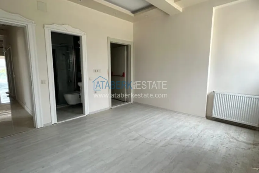 Приобрести Квартира 3+1 с отдельной кухней и застекленным балконом Соли-Мерсин 11 