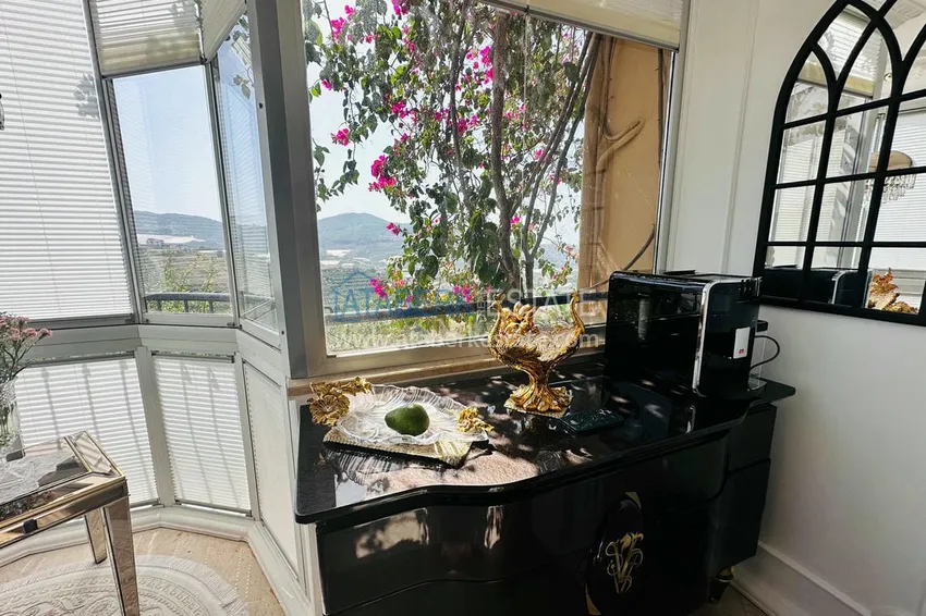 Приобрести Дуплекс c эксклюзивной концептуальной мебелью и роскошным панорамным видом – Алания, район Махмутлар 10 