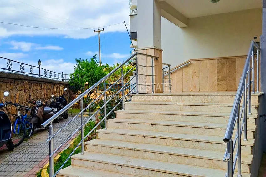 Просторная трехкомнатная квартира с видом на море и горы в районе Махмутлар, Алания  15 