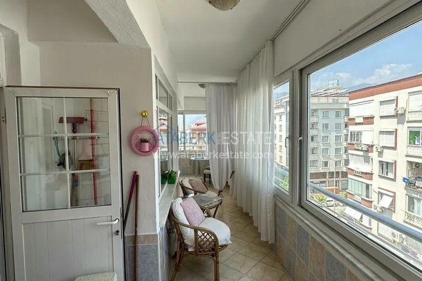 Приобрести Трехкомнатная квартира в уютном комплексе с бассейном в 300 метрах от моря 15