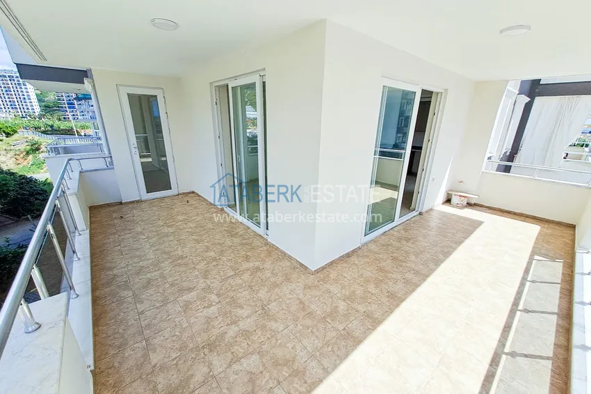 Приобрести Просторная трехкомнатная квартира с видом на море и горы в районе Махмутлар, Алания  17 