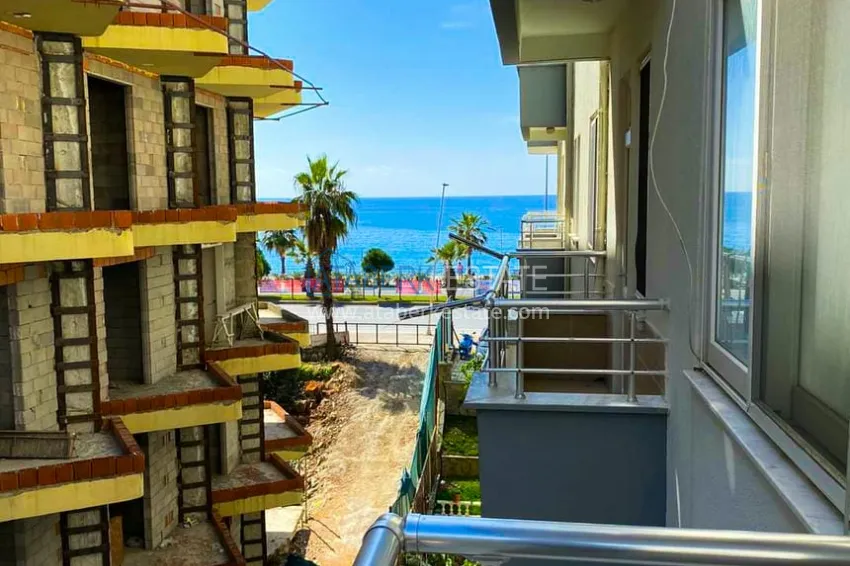 Приобрести Трехкомнатная квартира на первой береговой линии в Алании, район  Махмутлар  18 