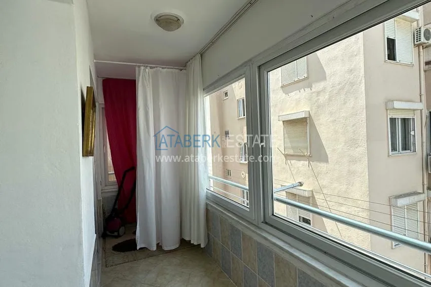 Приобрести Трехкомнатная квартира в уютном комплексе с бассейном в 300 метрах от моря 18