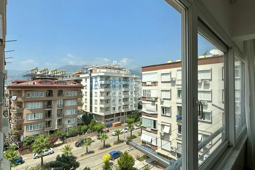 Приобрести Трехкомнатная квартира в уютном комплексе с бассейном в 300 метрах от моря 19