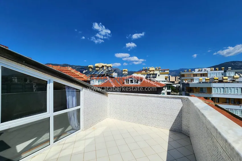 Приобрести Пентхаус-дуплекс в уютном жилом комплексе рядом с морем – Алания, район Оба 21 