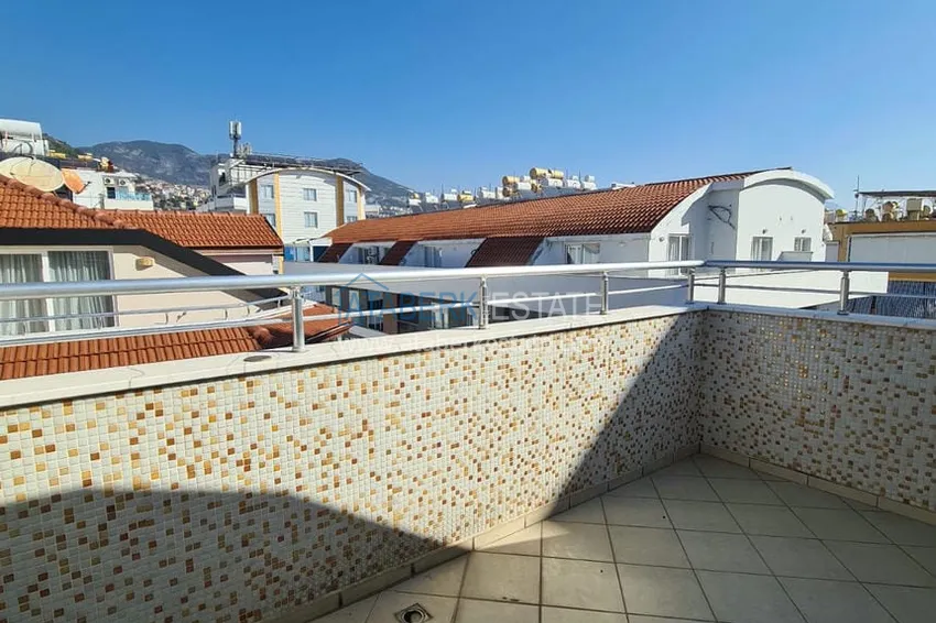 Приобрести Двухэтажная квартира с мебелью и сауной в центре Алании на первой береговой - район пляжа Клеопатра. Недвижимость под ВНЖ 23 