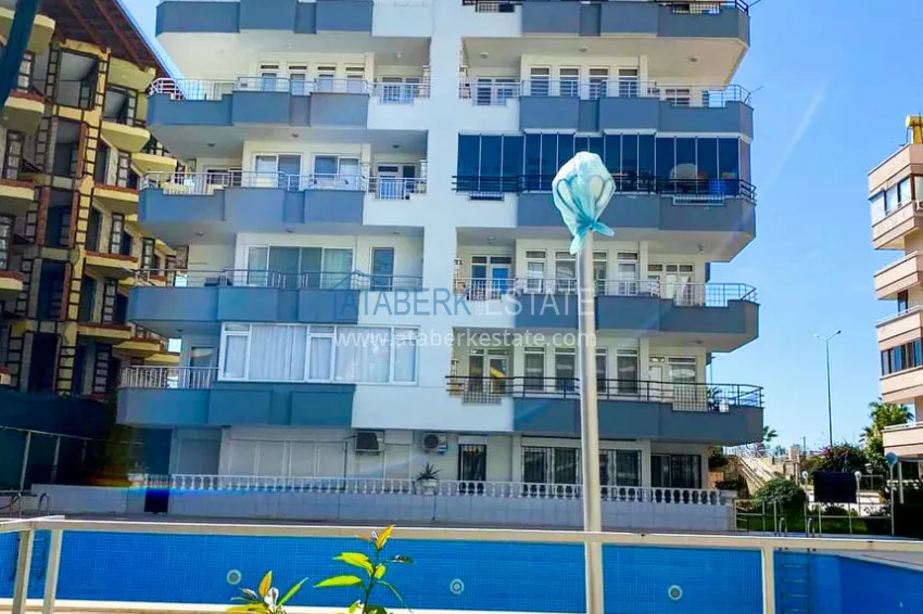 Трехкомнатная квартира на первой береговой линии в Алании, район  Махмутлар  2 