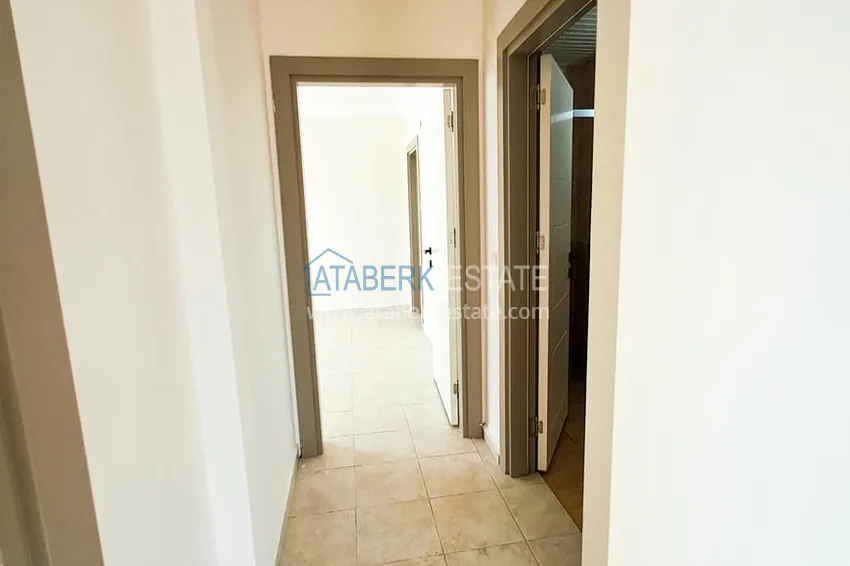 Приобрести Просторная трехкомнатная квартира с видом на море и горы в районе Махмутлар, Алания  3 