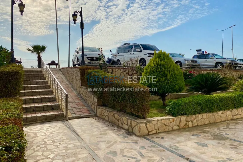 Квартира под ключ на первой береговой линии в Алании, район Махмутлар 3 