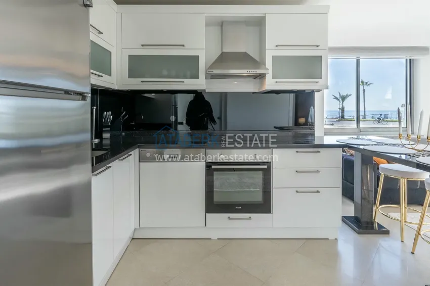 Приобрести Квартира под ключ на первой береговой линии в Алании, район Оба. Подходит под ВНЖ 5 