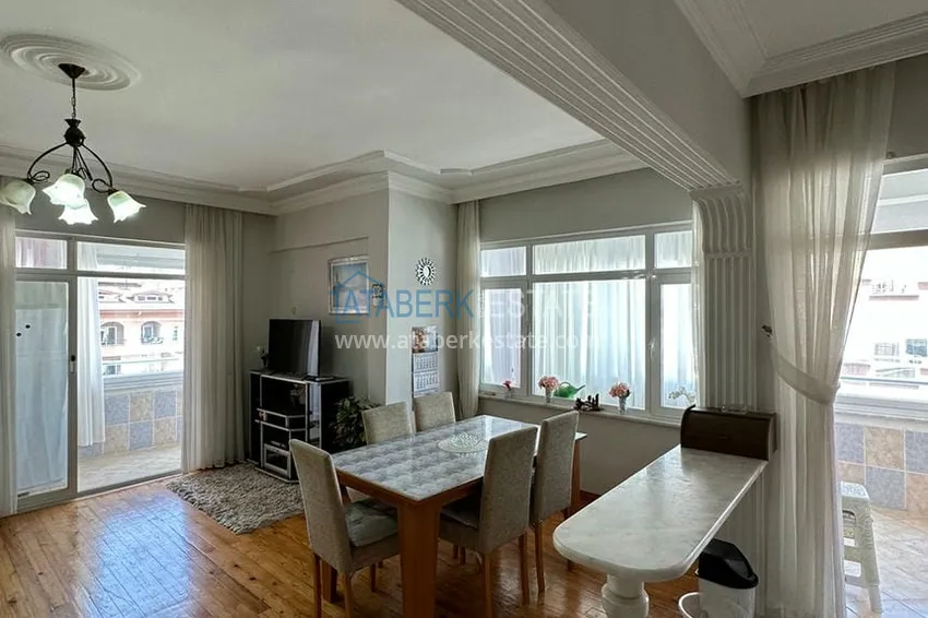 Приобрести Трехкомнатная квартира в уютном комплексе с бассейном в 300 метрах от моря 7