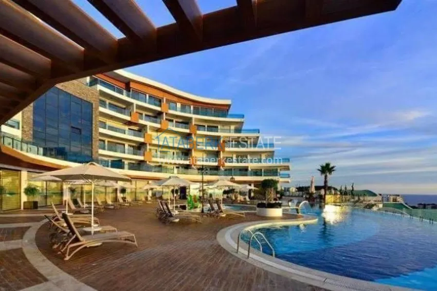 Квартира с выходом в сад в резиденции с концепцией отеля – Алания, район Конаклы  8 