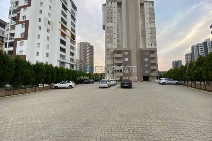 Меблированная двухкомнатная квартира в районе Енишехир-Мерсин 1 