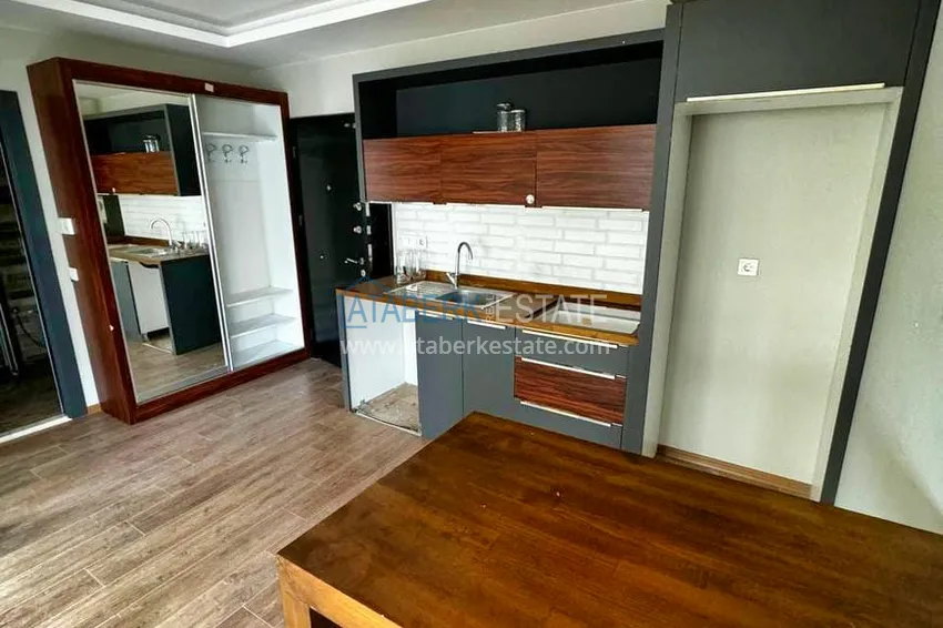 Приобрести Квартира 1+1 в малоэтажном жилом комплексе городского типа Мезитли-Мерсин 15 