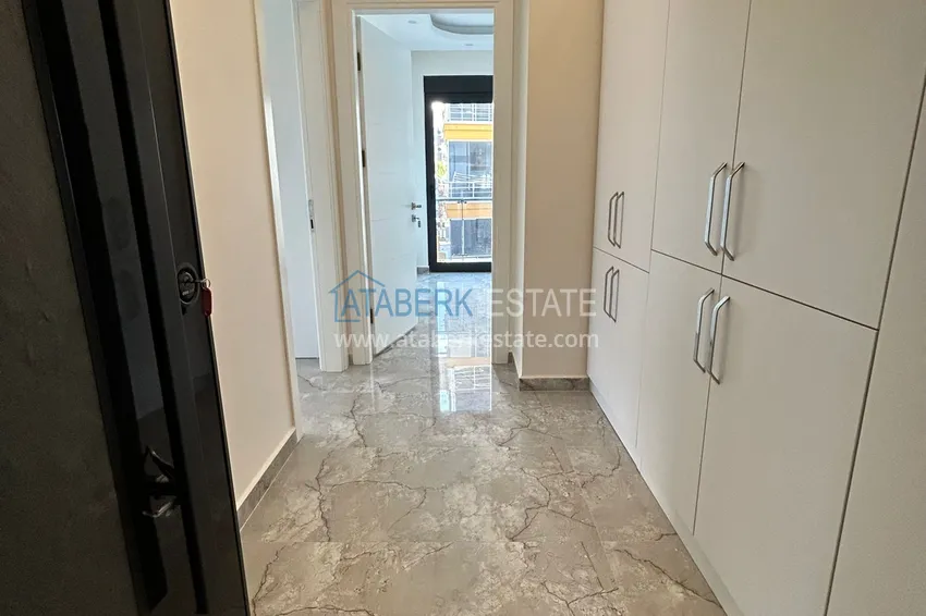 Приобрести Квартира с чистовой отделкой и видом на горы в 200 метрах от моря - район Кестель, Алания 1 