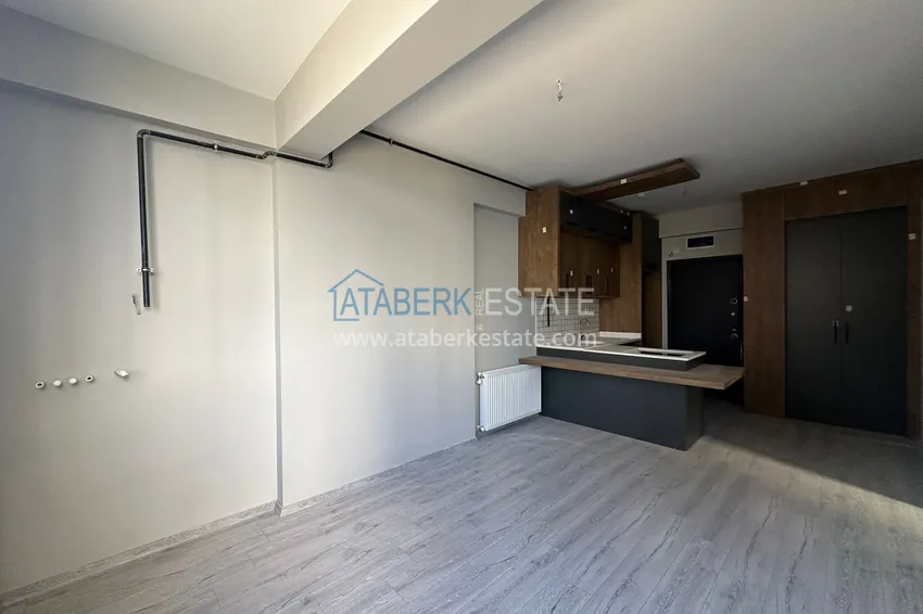 Приобрести Просторные двухкомнатные квартиры в новом комплексе в центре района Мезитли, Мерсин 11 