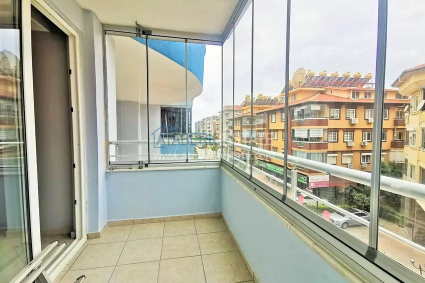 Приобрести Линейная 4-комнатая квартира с мебелью в 200 метрах от моря – Алания, район Оба 12 