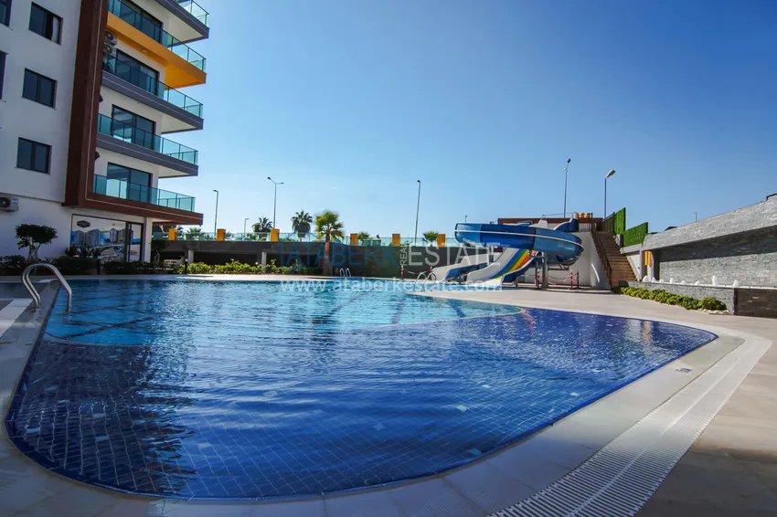 Квартира под ключ с прямым видом на море на первой береговой в Махмутларе, Алания 10 