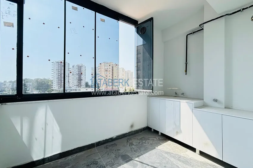 Приобрести Двухкомнатная квартира с застекленным балконом! Новостройки в Мерсине, район Мезитли 14 