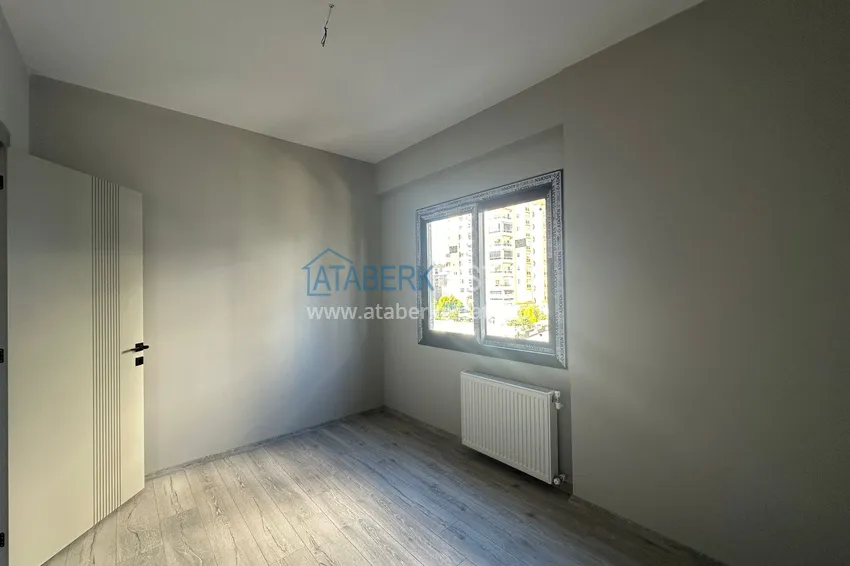 Приобрести Просторные двухкомнатные квартиры в новом комплексе в центре района Мезитли, Мерсин 16 