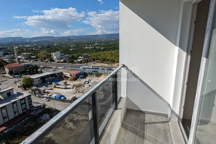 Приобрести Двухкомнатная Квартира с Чистовой Отделкой и Видом на Горы в Районе Томюк, Мерсин. Возможна рассрочка 17 