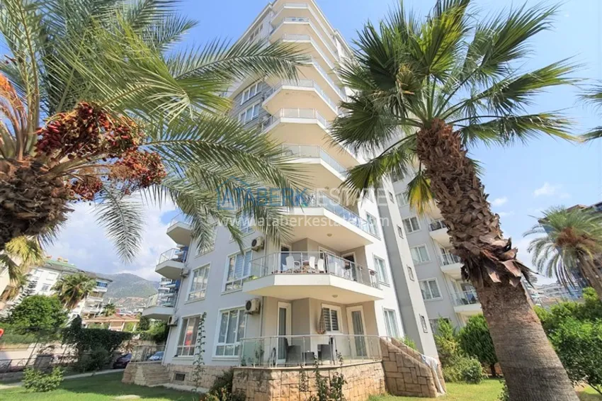 Пентхаус-дуплекс с мебелью и видом на море в районе Джикджилли, Алания 1