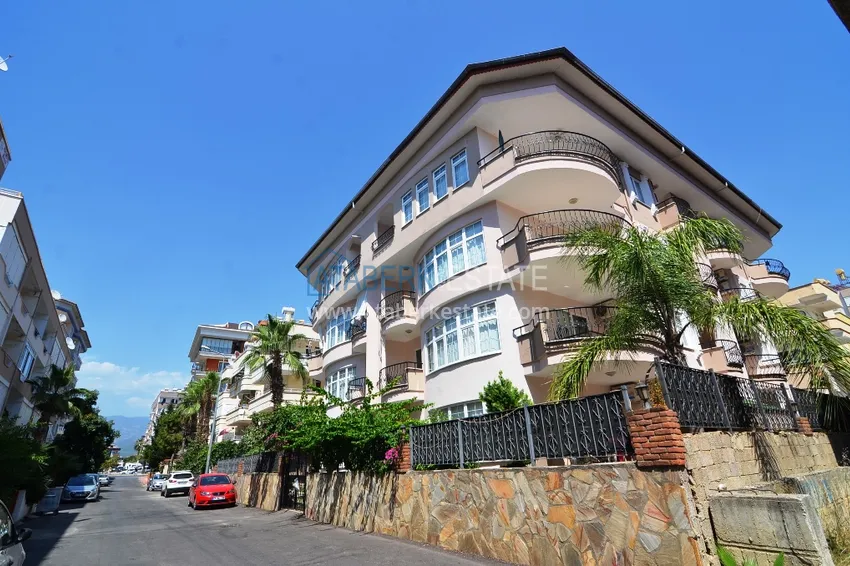 Квартира после ремонта с новой мебелью в 300 метрах от моря - район Оба, Алания 1 