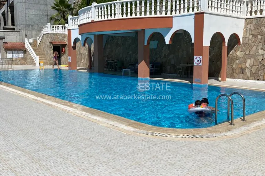 Линейная четырехкомнатная квартира после ремонта в Аланьи, район Конаклы 2 