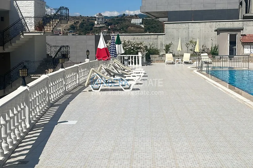 Линейная четырехкомнатная квартира после ремонта в Аланьи, район Конаклы 3 