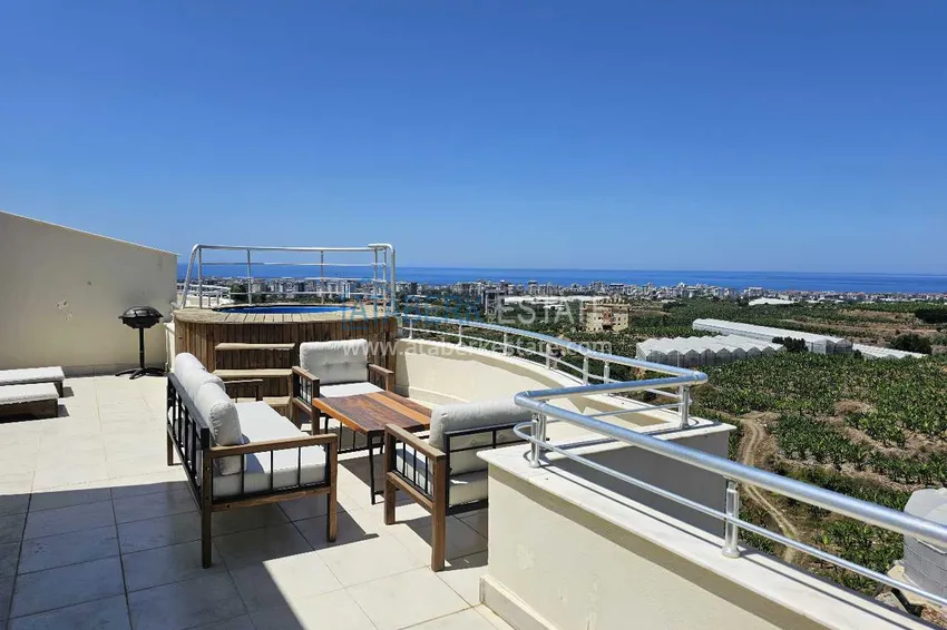 Приобрести Видовой дуплекс с мебелью и джакузи на балконе в Алании, район Махмутлар 35