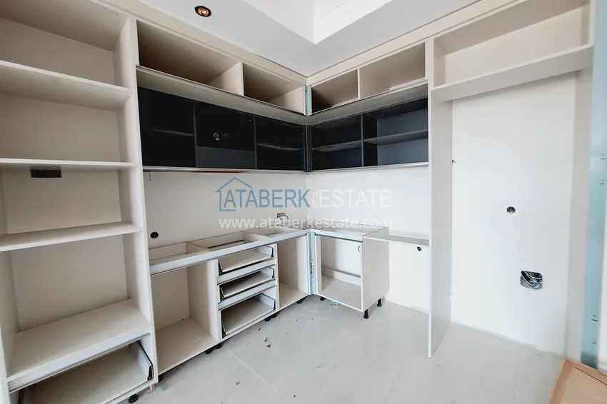 Приобрести Квартира у моря в пятизвёздочном комплекс-отеле - Алания, район Тюрклер 3 