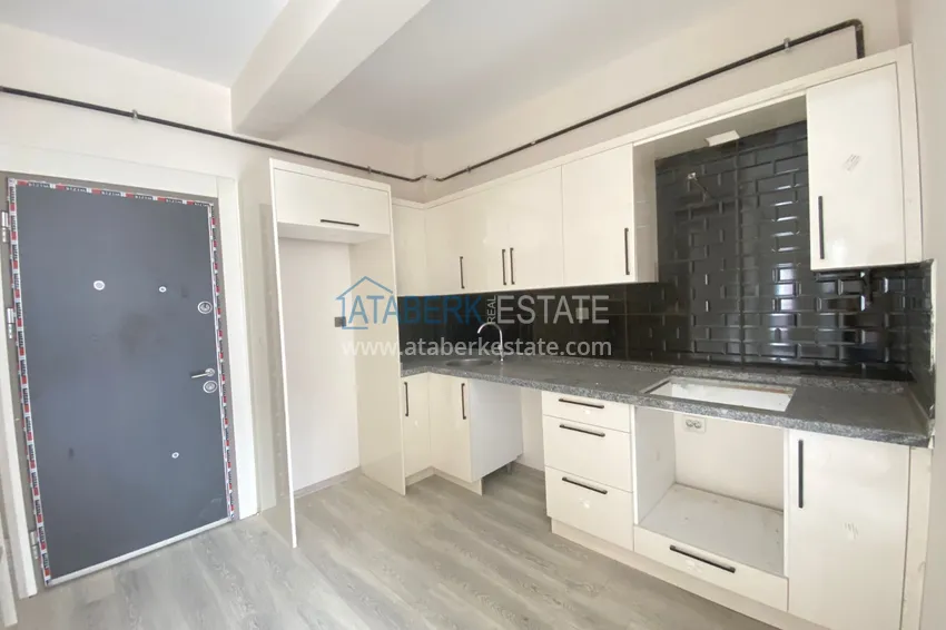 Приобрести Квартира с чистовой отделкой в 150 метров до моря - Мезитли Тедже, Мерсин 3 