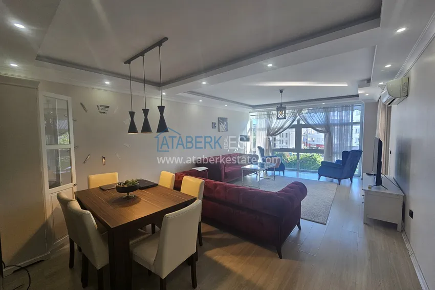 Приобрести Линейная четырехкомнатная квартира с отдельной кухней в районе Джикджилли, Алания 3 