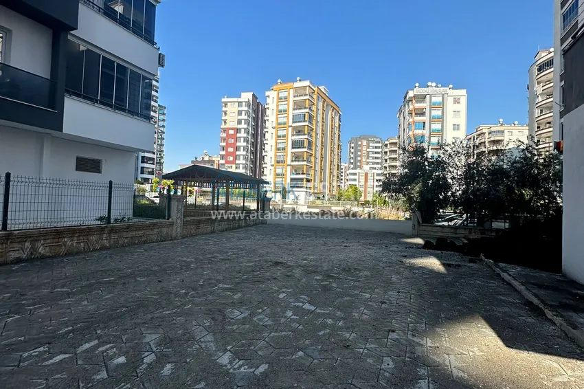 Просторные двухкомнатные квартиры в новом комплексе в центре района Мезитли, Мерсин 3 