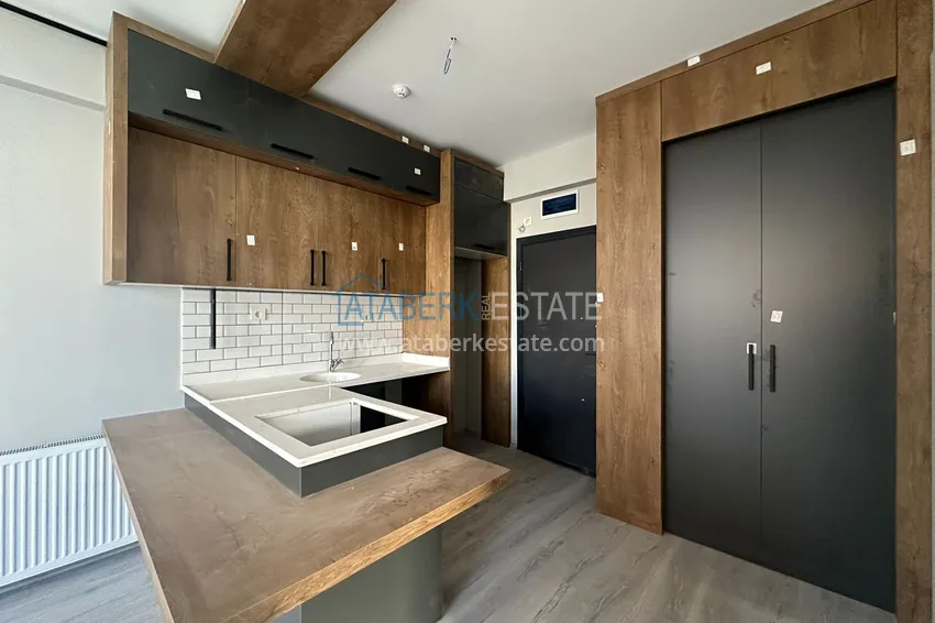 Приобрести Просторные двухкомнатные квартиры в новом комплексе в центре района Мезитли, Мерсин 4 