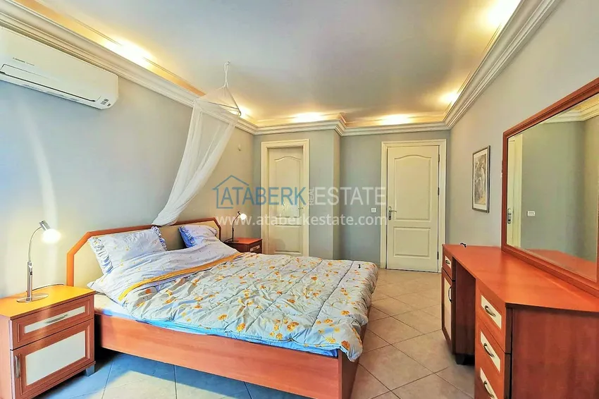 Приобрести Линейная 4-комнатая квартира с мебелью в 200 метрах от моря – Алания, район Оба 6 