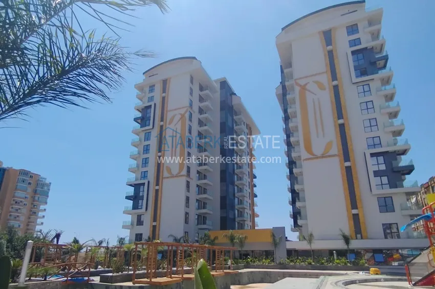 Квартира под ключ с видом на море на первой береговой линии, в Алании, район Махмутлар 5 