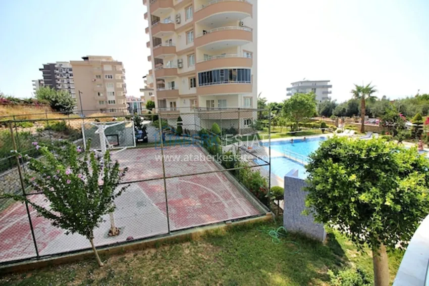 Трехкомнатная квартира с мебелью в Алании, район Махмутлар 5 