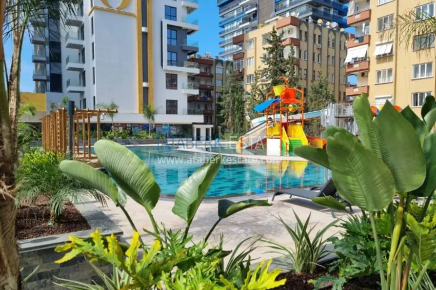 Квартира с чистовой отделкой на первой береговой линии - Алания, район Махмутлар 9 