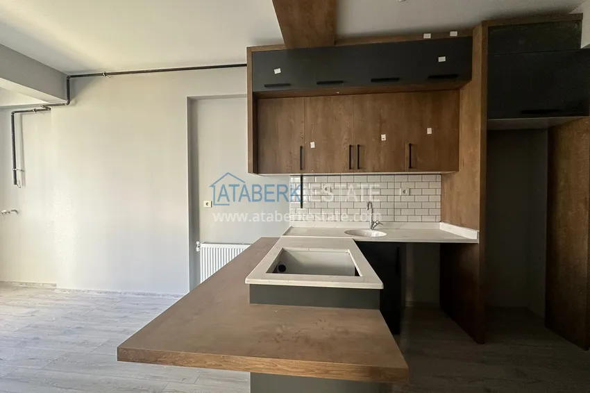 Приобрести Просторные двухкомнатные квартиры в новом комплексе в центре района Мезитли, Мерсин 7 