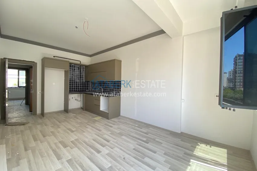 Приобрести Совершенно новая трехкомнатная квартира в Мезитли, Мерсин 6 