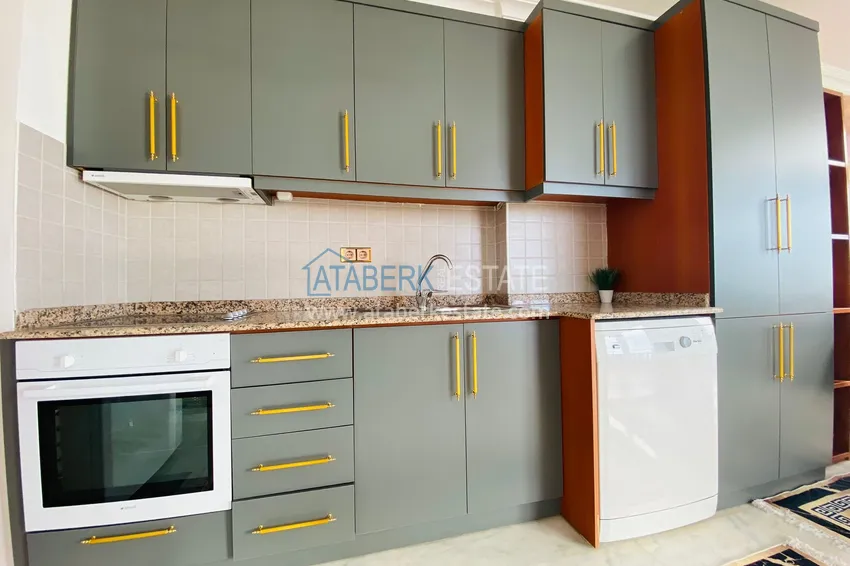 Приобрести Роскошный видовой дуплекс с дизайнерским ремонтом и новой мебелью на первой береговой в Махмутларе, Алания 11 