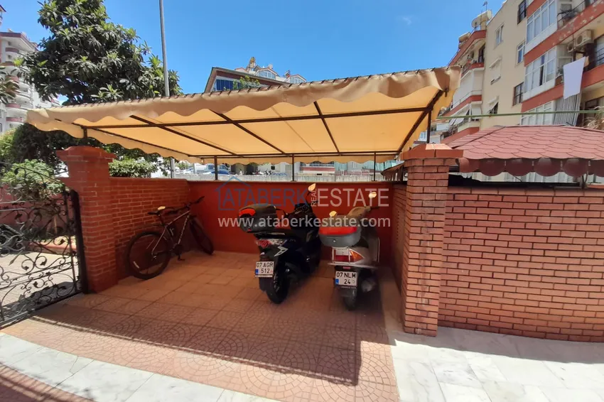 Квартира в центре Алании с мебелью в жилом комплексе 7 