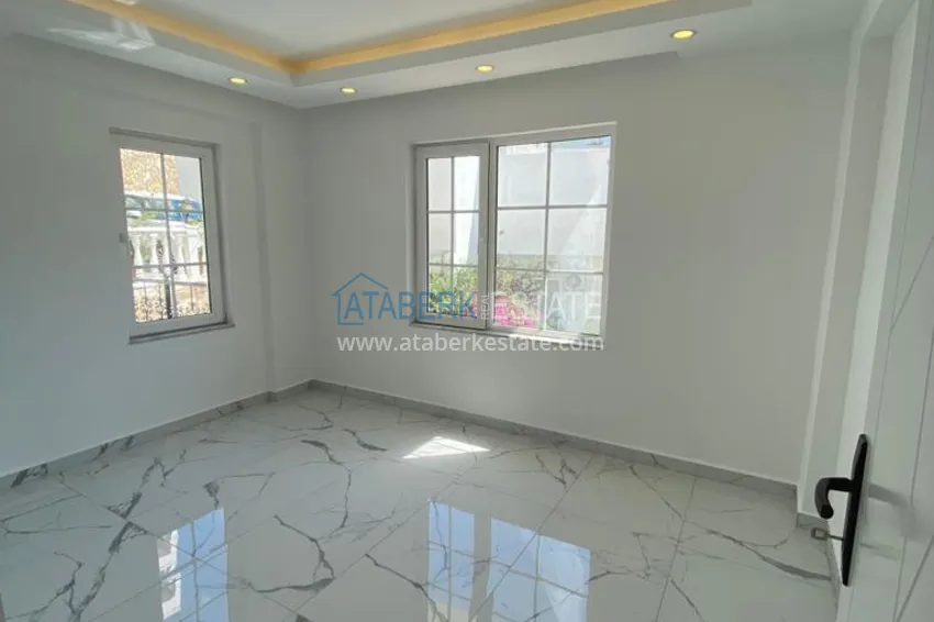 Приобрести Линейная четырехкомнатная квартира после ремонта в Аланьи, район Конаклы 5 