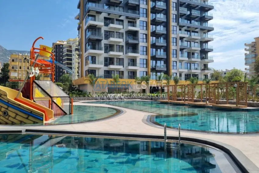 Квартира с чистовой отделкой на первой береговой линии - Алания, район Махмутлар 11 