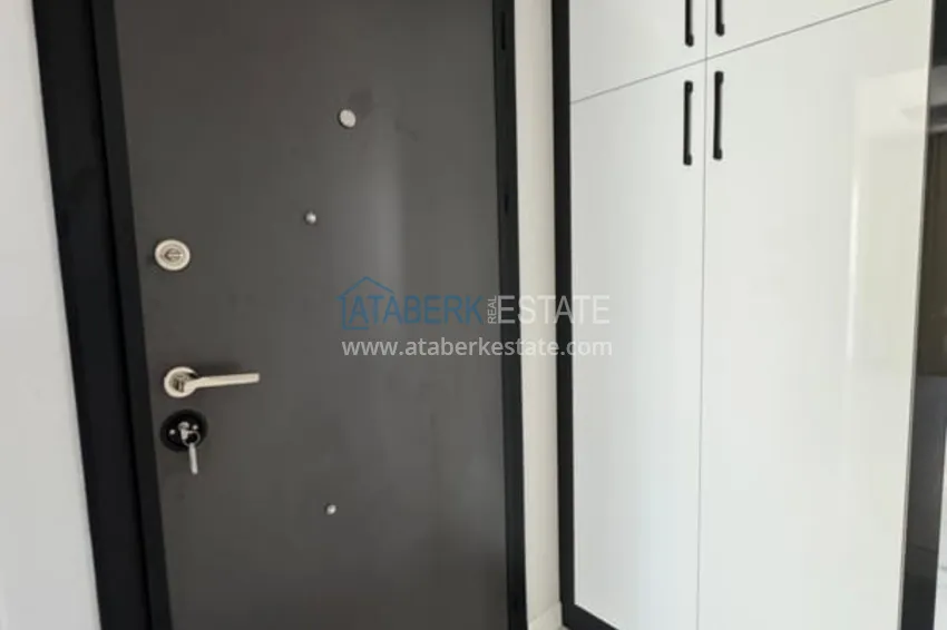 Приобрести Трехкомнатная квартира напрямую от собственника с огромной террасой – район Тедже, Мерсин 1 